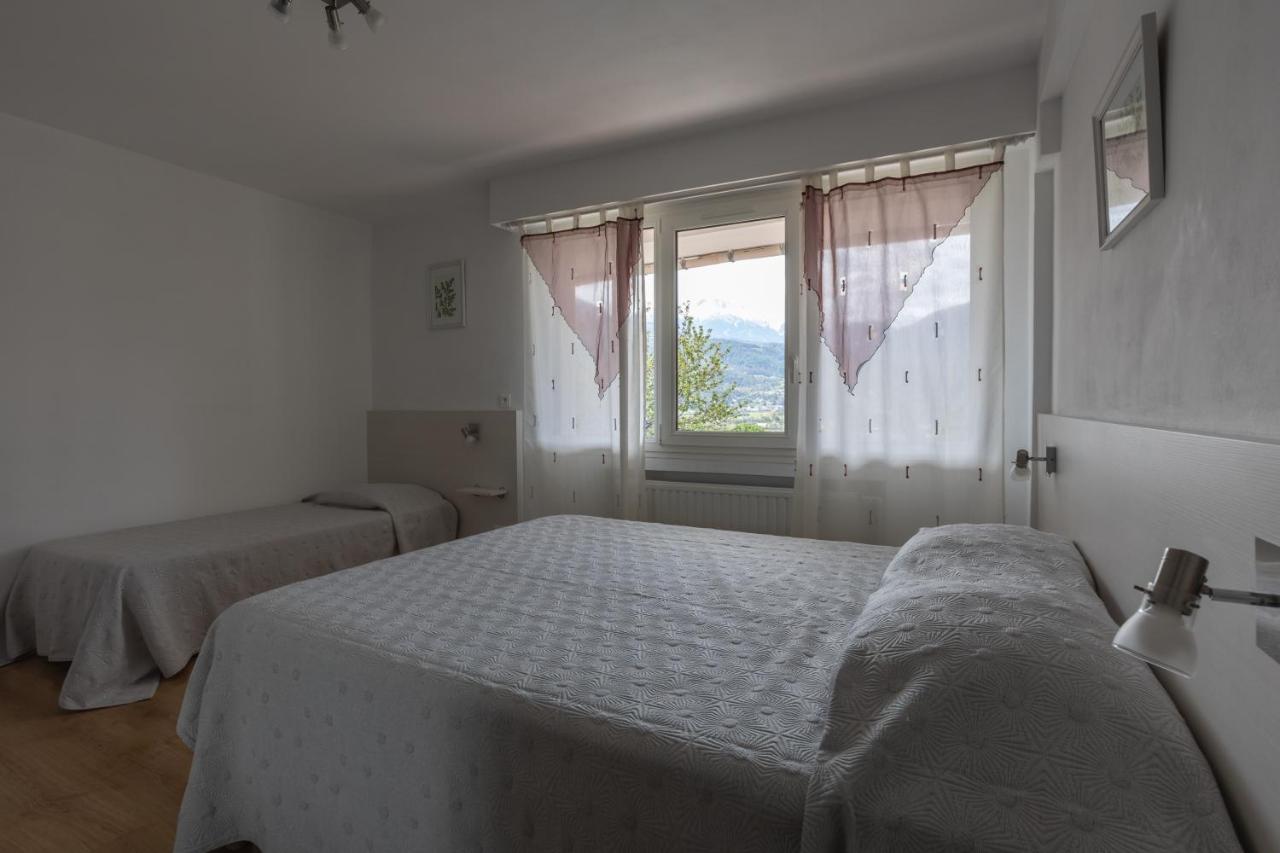 Vue Sur Les Montagnes Apartment Embrun Exterior photo